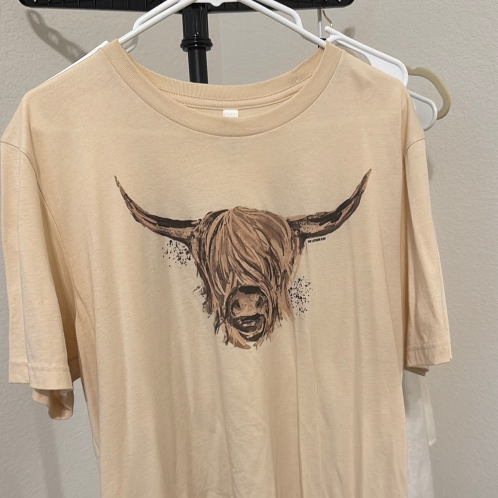 Beige Graphic T-Shirt with Bull Design
